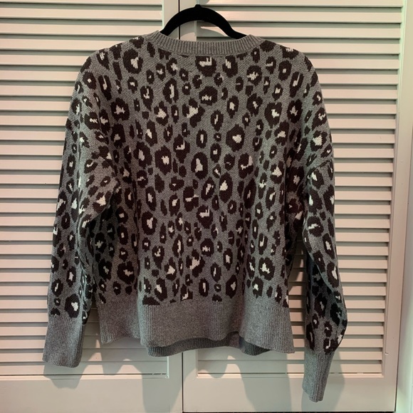 Soft Lucky Brand leopard print sweater L - Picture 2 of 3